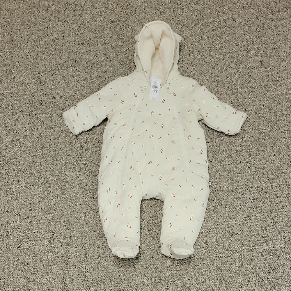 Baby GAP Cream Sherpa lined Floral Hooded Baby Bunting 3-6 Months. New